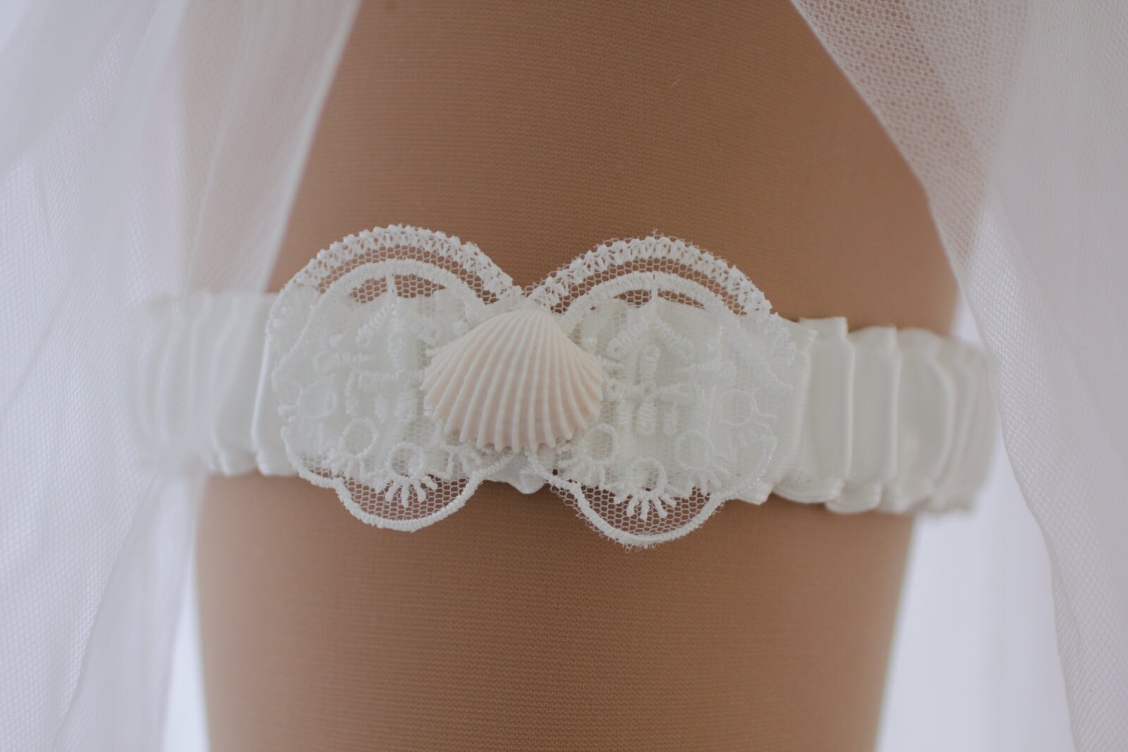 Lace Wedding Garterbridal Garter With Shellwedding Garter Etsy