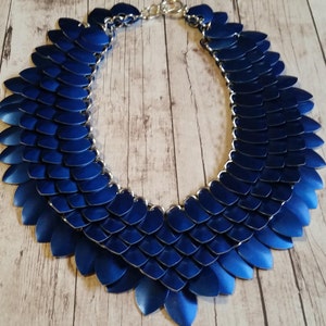 Scale chainmaille collar necklace