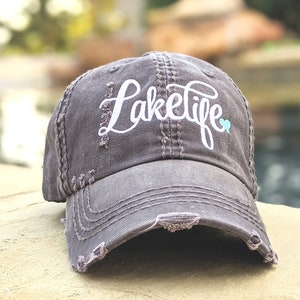 Women&#39;s Embroidered Lake Life Baseball Cap: Distressed Cotton Hat