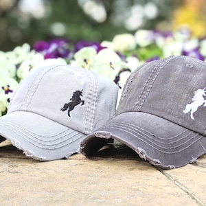 Women's Unicorn Hat, Unicorn Baseball Cap, Embroidered Women's Unicorn Clothing, Cute Gift Birthday Present Friend Mom Sister, Small Corner