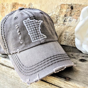 Women&#39;s Minnesota Baseball Cap, Embroidered Minnesota Hat, MN Cute Gift Clothing Present State Shape Outline Housewarming Birthday Christmas