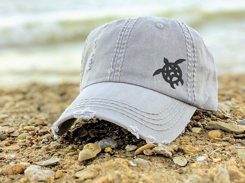 Women's sea turtle baseball cap, embroidered sea turtle hat, hat with small sea turtle, beach vacation clothing, birthday gift image 1