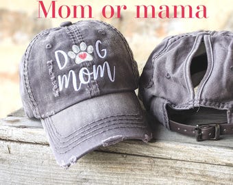 Gorro de cola alta bordado para mamá o perro: gorro de moño despeinado y desgastado, con estampado de patas