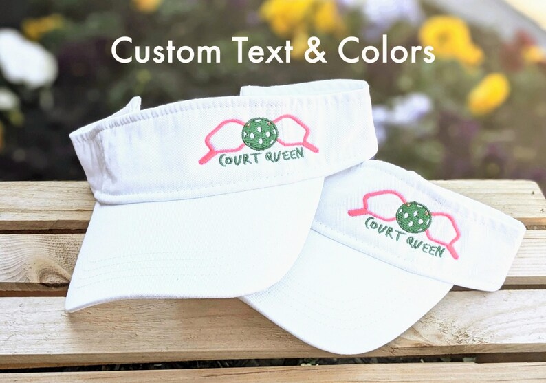 Visera para raqueta de pickleball: texto de monograma con nombre opcional, gorra personalizada del equipo bordada, blanca + regalo imagen 2