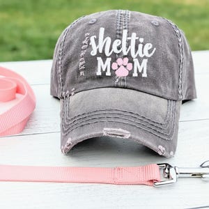 Gorra Sheltie Mom: Gorra de béisbol con bordado de perro pastor de Shetland y efecto desgastado, regalo para mujer.
