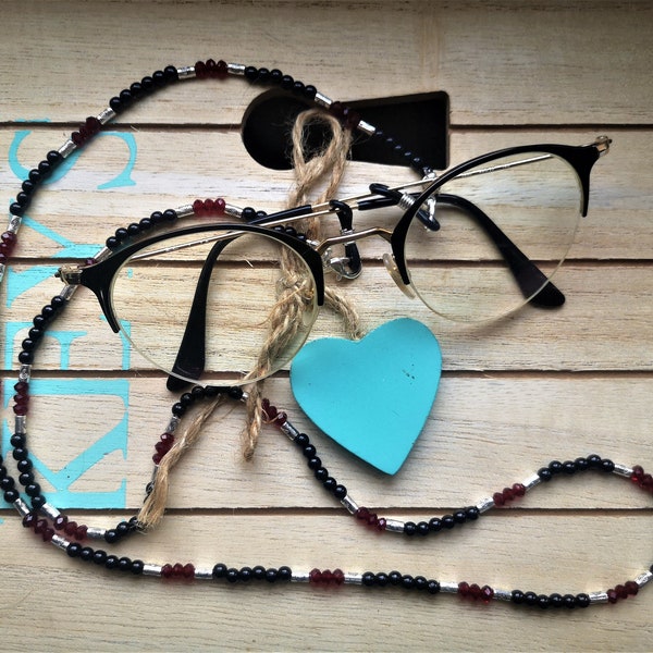 Chaine à lunettes, cordon, masque, perle, rouge, noir, doré, cristal, verre de boheme, cadeau, boho, bijoux fait avec amour