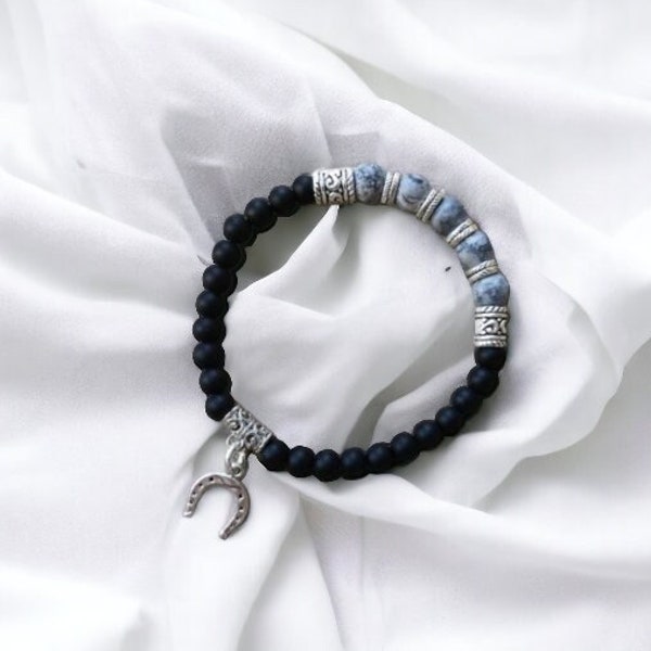 Bracelet de perle homme - Noir, gris et argent - Breloque fer a cheval