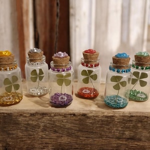 Real 4 Leaf Clover in a Bottle - Lucky Charm - Handmade - Unique Lucky Gift - Original Gift Idea