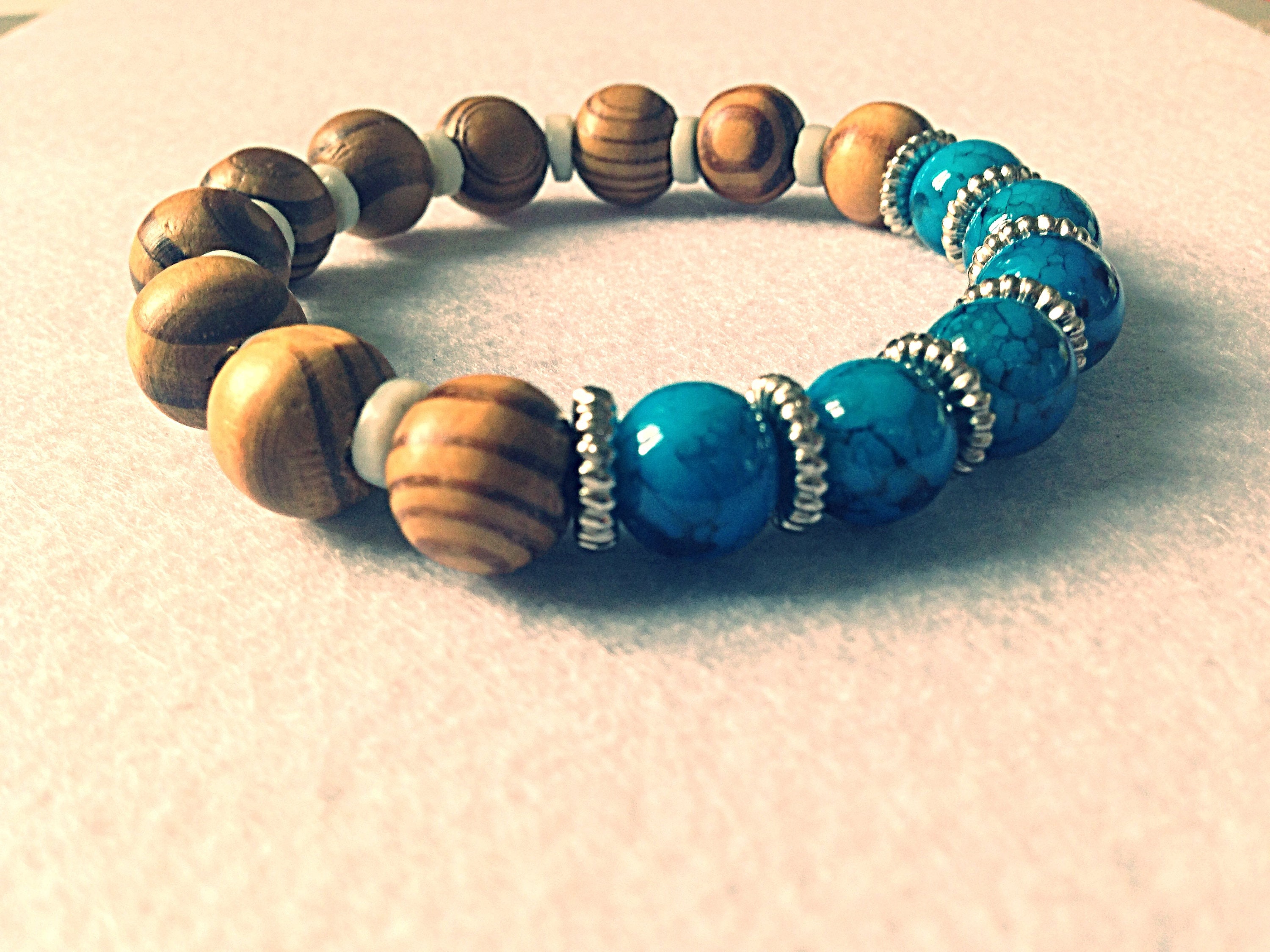 Bracelet Perles Bois Et Howlite - Turquoise Et Blanc, Sur Mesure, Neuf Sans Emballage