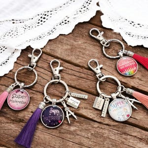 Porte clés maîtresse personnalisé - Super maîtresse - Une maîtresse qui déchire - Cadeau institutrice personnalisé - Cadeau de fin d'année