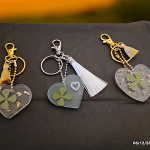Real 4 Leaf Clover - Lucky Charm - Lucky Keychain - Good Luck - Mixed Gift Real Natural Clover - Personalized Gift