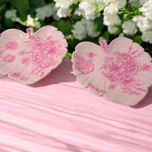 Handmade ceramic bowl - Empty pocket, small decorative tray - Unique handmade model with pink floral decoration - Original gift idea