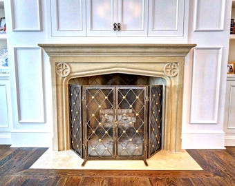 Repisa de chimenea de piedra de lujo gótica