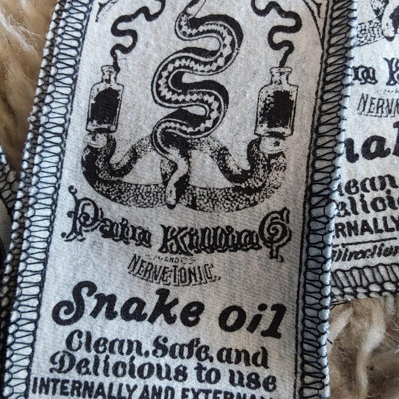 Vintage Snake Oil Patch: Zeefdruk opnaaiapplicatie voor kleding, tassen, rugzakken en jassen. afbeelding 3