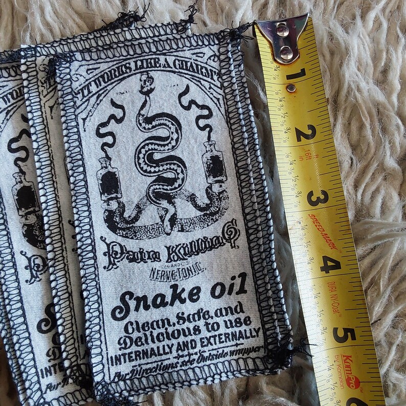 Vintage Snake Oil Patch: Zeefdruk opnaaiapplicatie voor kleding, tassen, rugzakken en jassen. afbeelding 5