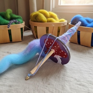 Drop Spindle Mushroom For Yarn Making