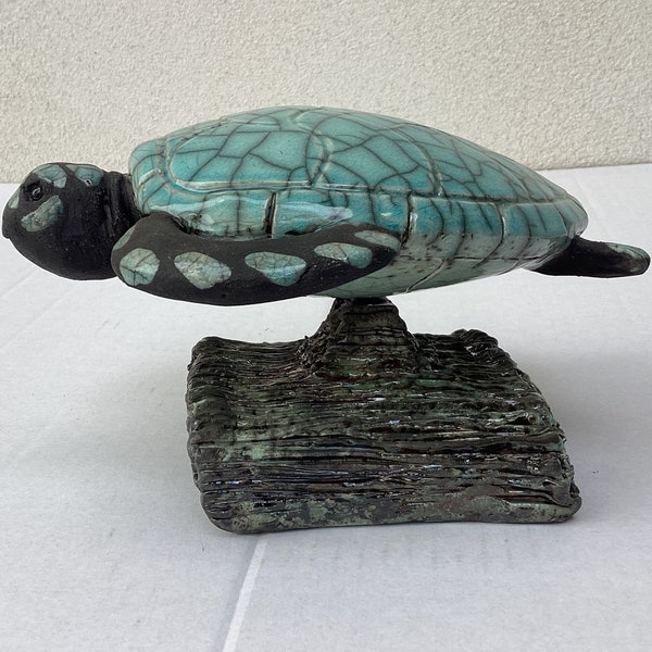 Tortue marine en raku