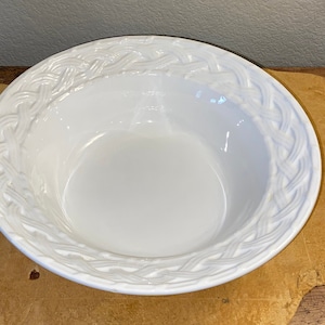 Pier 1 Serving Bowl with Rope / Braid / Basket Weave Pattern on the inside rim  (12&quot; in diameter X 4&quot; high)