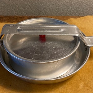 Vintage Aluminum Nesting Mess Kit / Meal Kit / Camping Kit (Military, Girl Scouts, Boy Scouts)