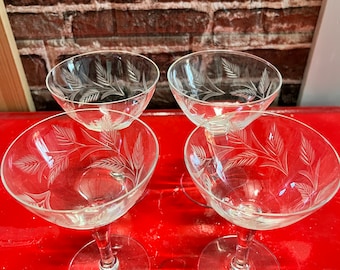 Set of 4 Vintage Floral Etched Champagne Coupes / Parfait Glasses / Wine Glasses