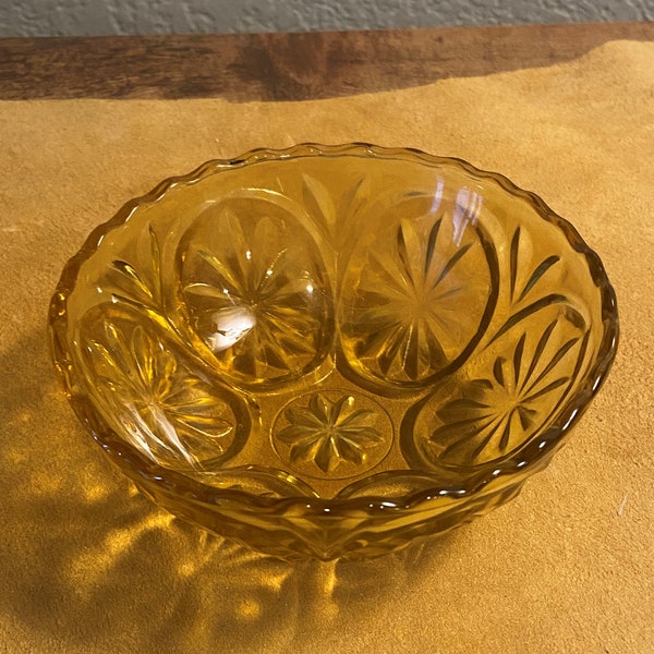 Small Vintage Amber Glass Bowl made by Anchor Hocking in Star and Cameo Pattern