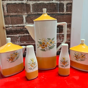 Fine-Stone Ware Grand Bahama 4907 Japan Teapot, Creamer,  Sugar Bowl, Salt and Pepper Set
