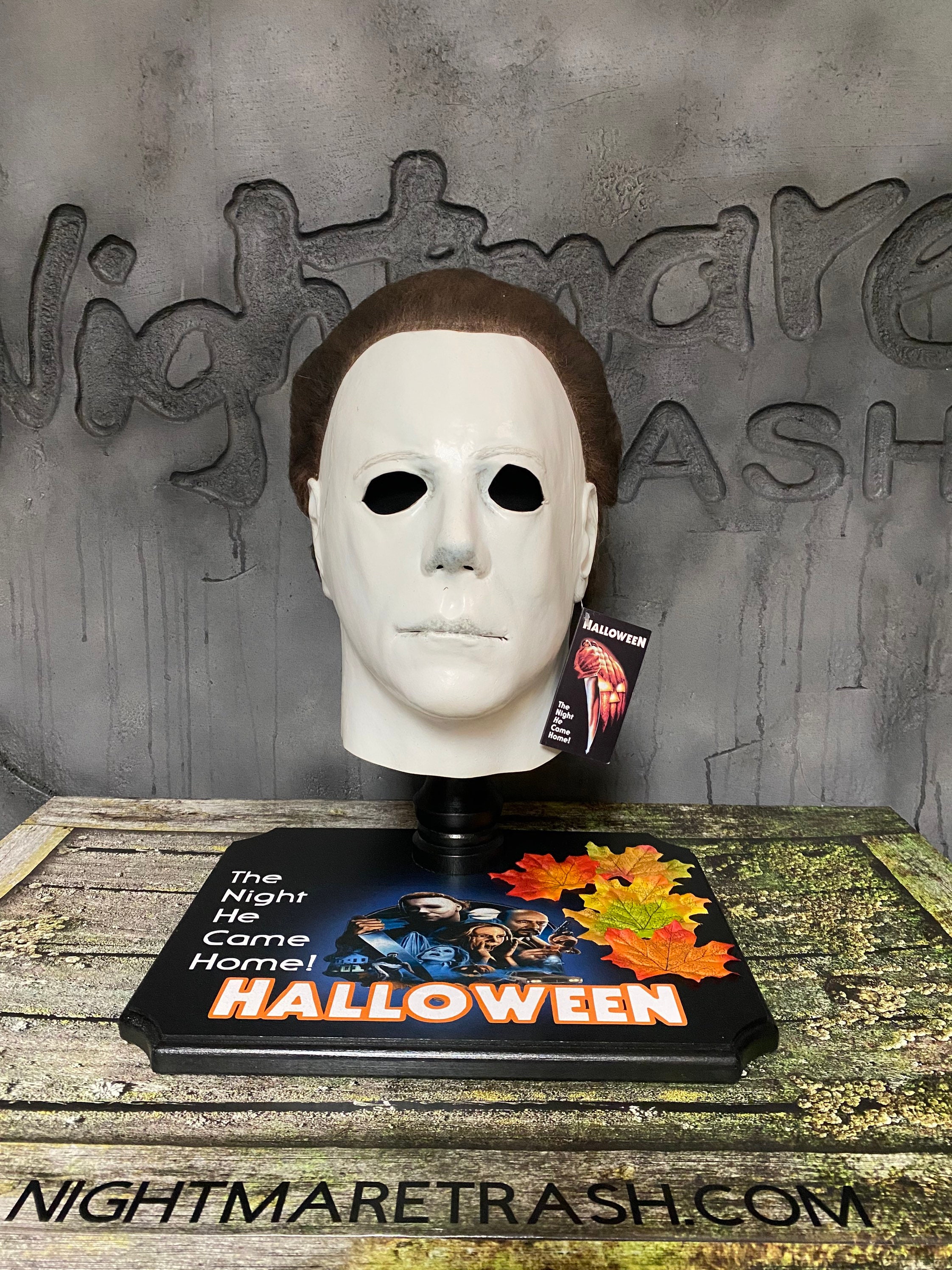 Halloween Movie 1978 Michael Myers Mask Stand Display Prop Etsy