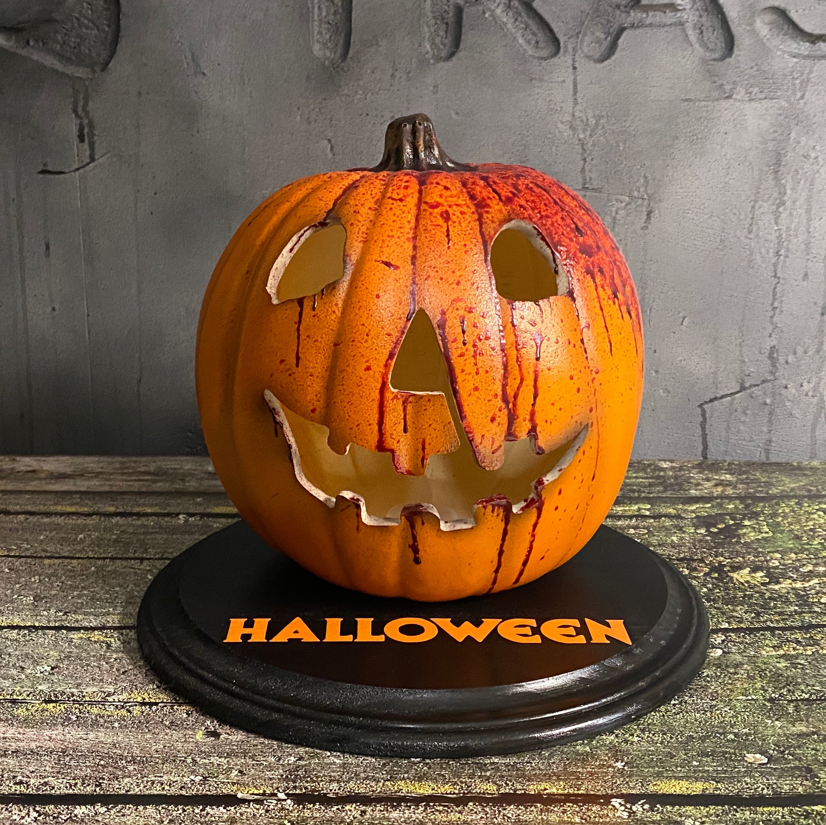 Halloween 1978 Michael Myers Pumpkin Bloody Movie Prop Collectible halloween-1978-michael-myers-pumpkin-bloody-movie-prop-collectible