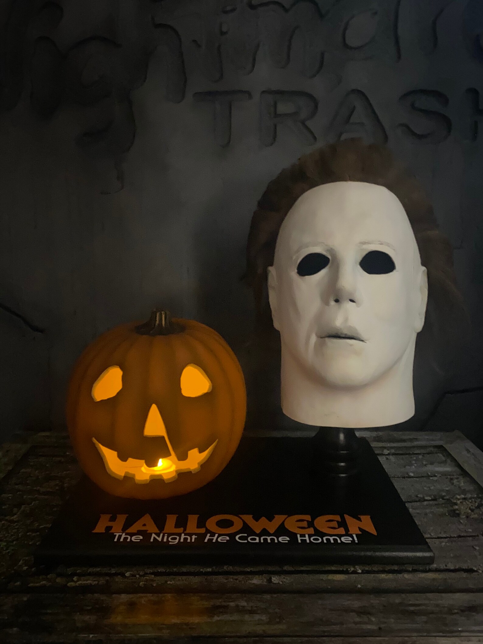 Halloween 1978 Michael Myers Mask Stand With Pumpkin Display Etsy