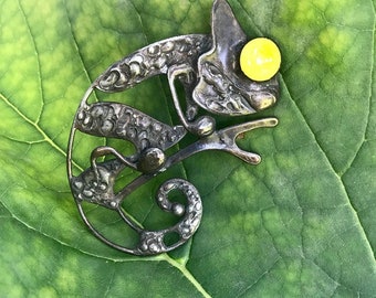 Broche de camaleón, joyería, broche de camaleón de cobre, broche amarillo, broche de animal de vitral, lindo regalo para ella, broche de joyería de animal de vitral