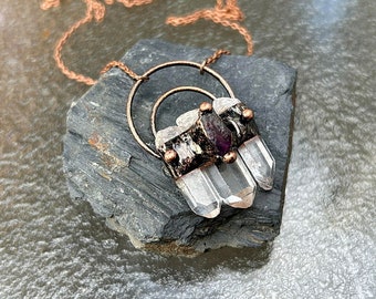 Colgante de cuarzo de cristal y amatista púrpura Amuleto boho Talismán protector Collar espiritual Amuleto para mujeres