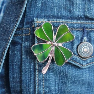 Four leaf clover brooch Green Shamrock St. Patrick&#39;s Day Lucky Clover Irish St Patricks day brooch Green Clover Celebration jewelry irish