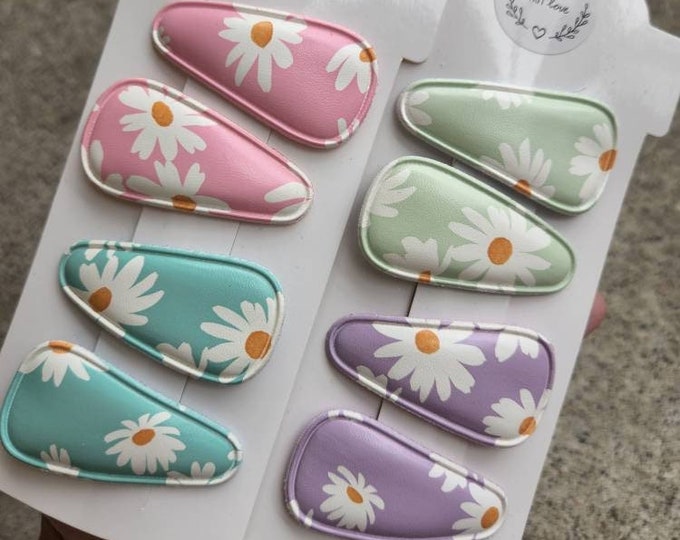 Daisy flower snap clips (pair)