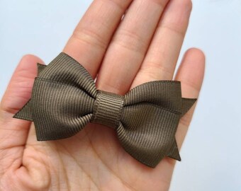 Ana Bow with spike (Size Medium 2.75in/7cm) more colors available