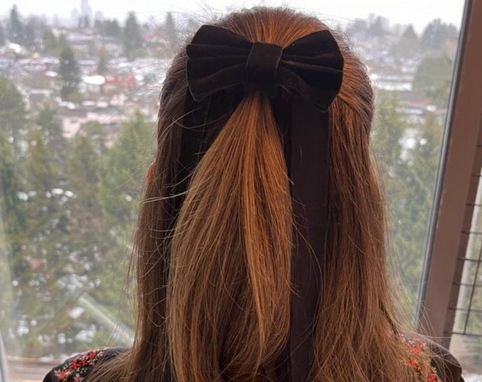 Long Tail Velvet Bow (2 tail sizes)