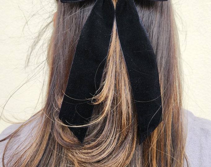 Long Tail Velvet Bow