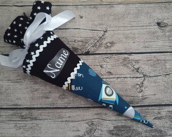 Personalisiertes Schultüte Mit Namen – Weltraum-Rakete Design, Inkl. Kissen (blau)