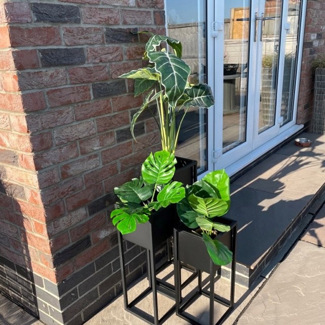 Black Metal Planters on Legs Tall Black Planter on Legs. Etsy Israel