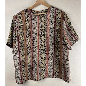Vintage Top Size 2X Animal Print Short Sleeve Blouse Shell Lightweight