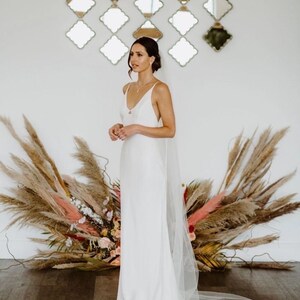 Plain wedding veil. One single layer cut edge. Floor Chapel Cathedral length. Ivory or Off White Long bridal veil. Full l length veil | Skye