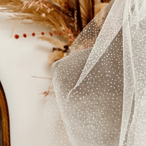 Glitter tulle fingertip wedding veil with a cut edge. Plain veil. Single layer bridal bridal veil in sparkly ivory glitter tulle - Starlight