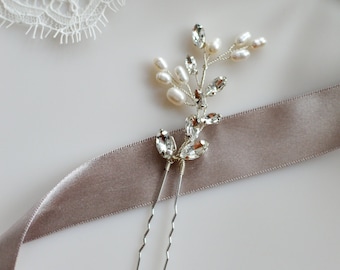 Small bridal hairpin. freshwater pearl wedding headpiece. pearl & diamante/rhinestone accessory for brides. wedding hair piece | blossom