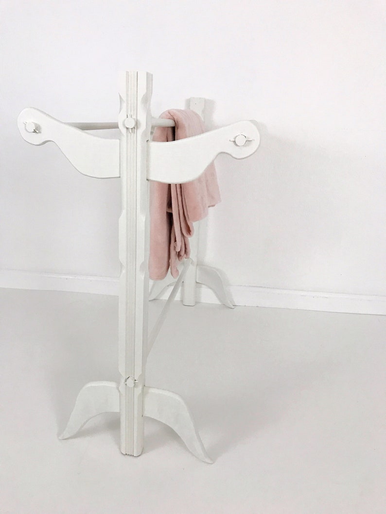 White Farmhouse Quilt Rack Blanket Stand Etsy