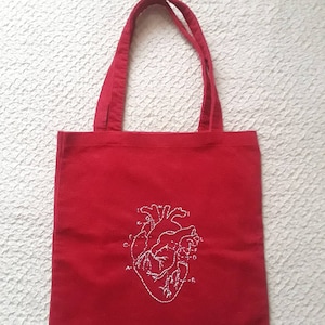 Sac fourre-tout en velours côtelé brodé à la main