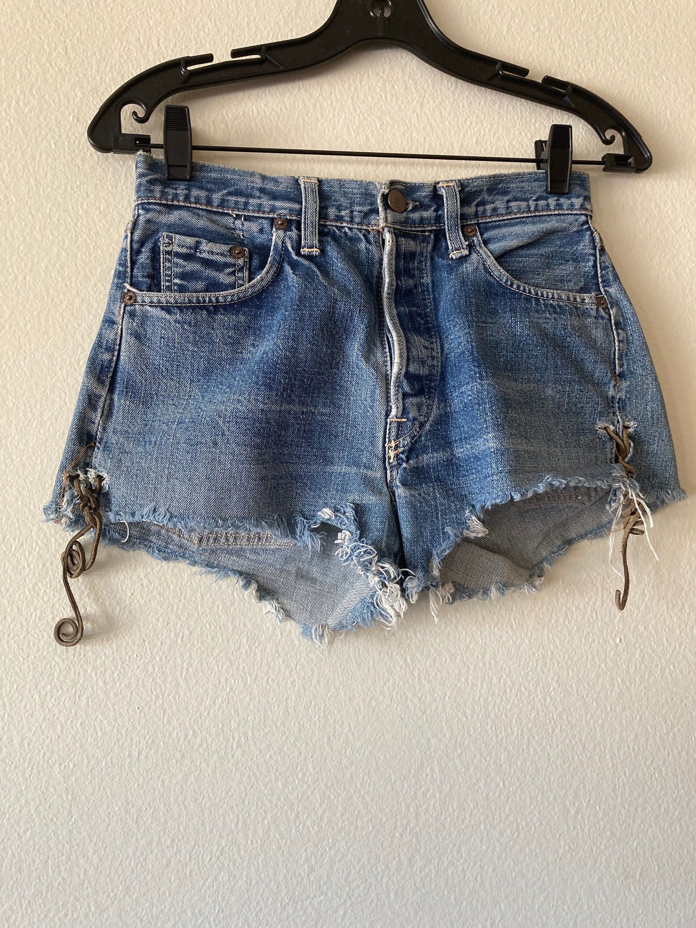 Levi's Button Fly Leather Laced Daisy 