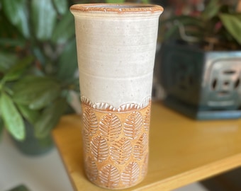 Los Artesanos Puerto Rico Pottery Vase Hal Lasky Studio Mid Century Modern sgraffito / TALL Leaf Pattern vase