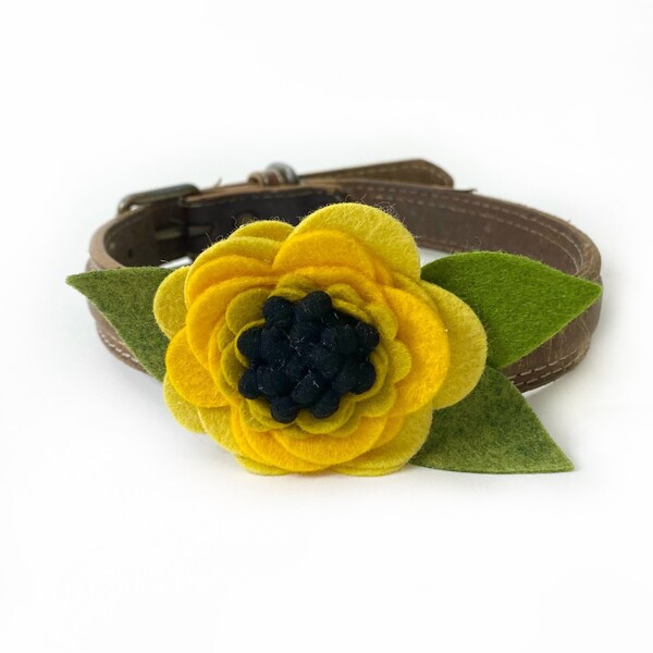 Felt sunflower summer flower dog collar accent. Decorative bohemian wedding flower puppy accent piece. Cat neck wear jewelry.