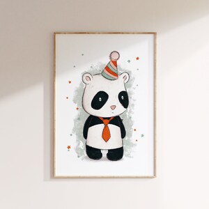 Kinderposter Panda mit Partyhut  als niedliche Wanddeko für Kinderzimmer und Babyzimmer | Geschenk zur Geburt und zum Kindergeburtstag