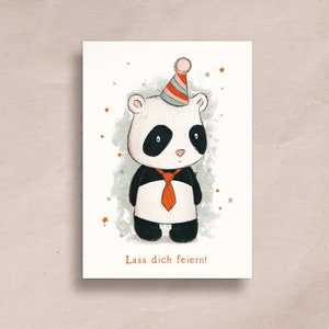 Geburtstagskarte Panda – Lass dich feiern! – Witzige Glückwunschkarte mit Panda Bär – Postkarte zum Geburtstag