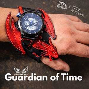 Puede incluir: Una pulsera de cuero negro con un diseño de dragón rojo con detalles cosidos y una esfera de reloj analógica-digital negra. La pulsera incluye el texto DXF PATTERN & PDF PATTERN y CREATIVE AWL Guardian of Time.